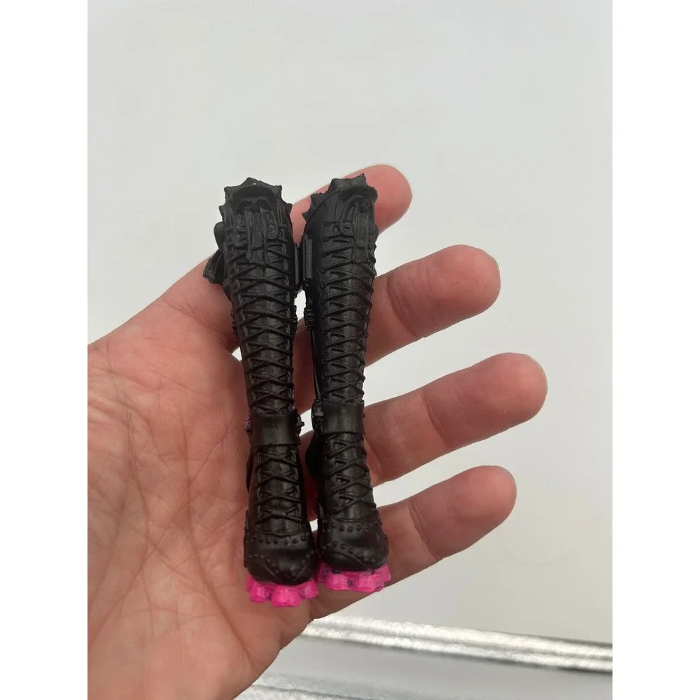 Monster High Freaky Fusion Dracubecca Boots